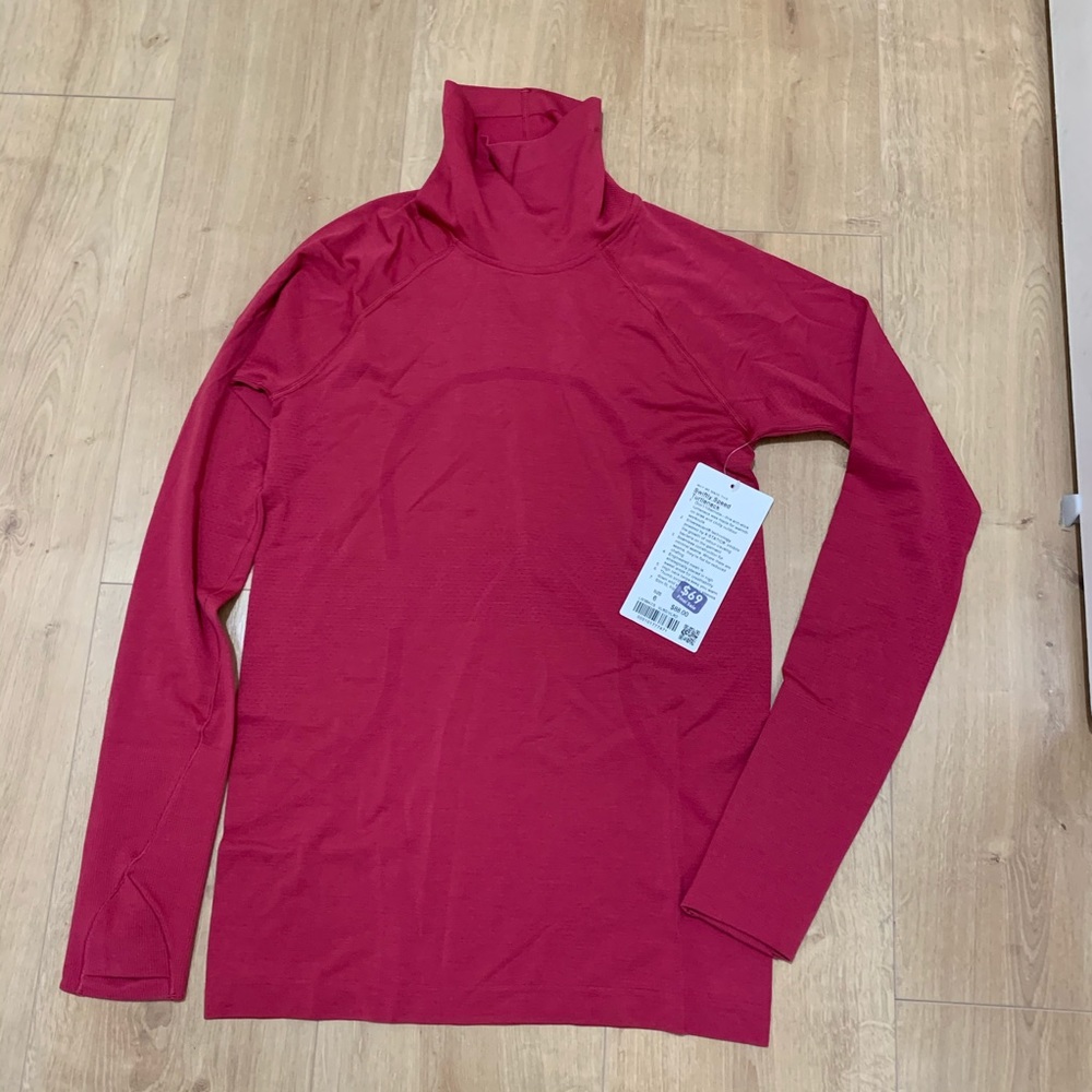 NWT Swiftly Turtleneck - 6
